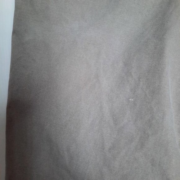 Men's L.L. Bean Pleated Tropic Weight Khaki Tan Chino Pants Size 33W / 32L - Picture 6 of 7